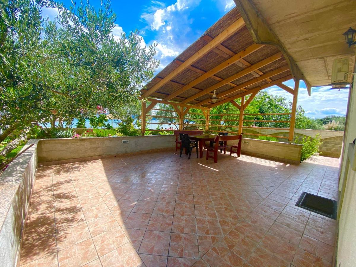 Apartman Ana Dobropoljana Exterior foto